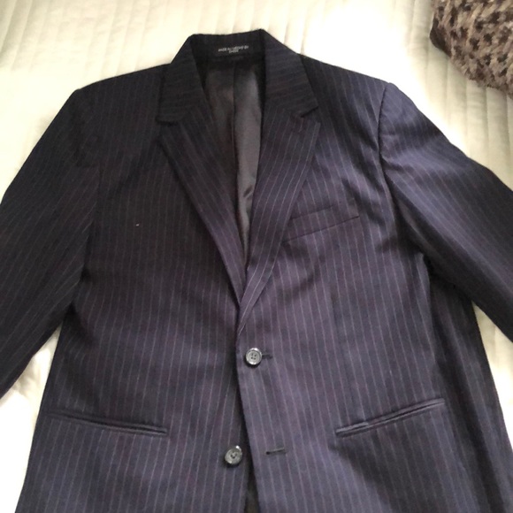 Suit - Picture 1 of 6